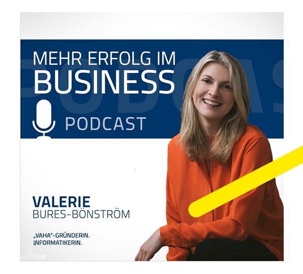 Cover des Podcasts mit Andreas Buhr: Zu sehen ist Valerie Bures Bönström, mit langen blonden Haaren und roter Bluse.